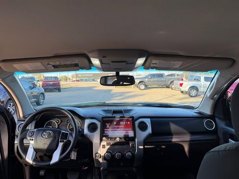 Used 2015 Toyota Tundra SR5 image 21