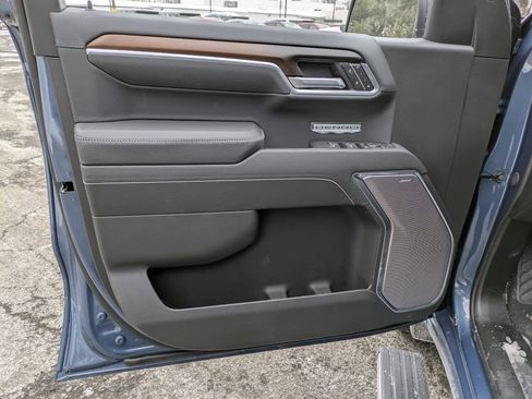 New 2026 GMC Sierra 1500 Denali w/ Denali Reserve Package image 9