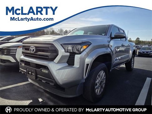 Used 2024 Toyota Tacoma SR5 image 1