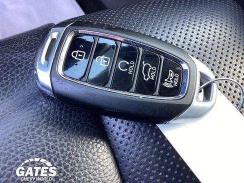 Used 2022 Hyundai Palisade SEL w/ 8P Bench Seat Package AWD/4WD image 32