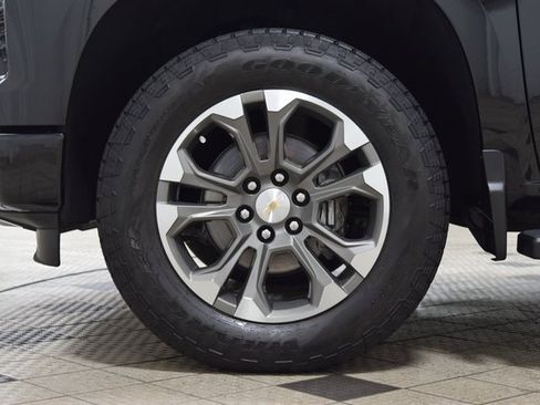 Used 2024 Chevrolet Silverado 1500 High Country w/ Technology Package image 29