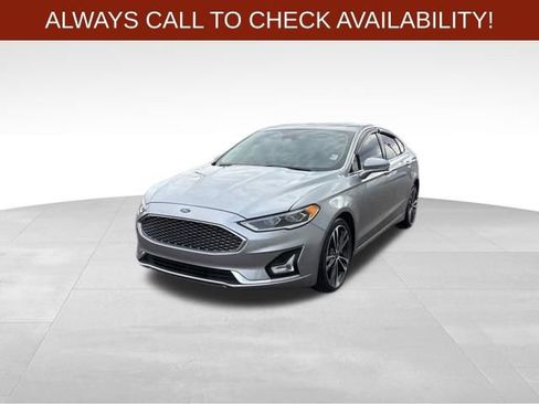 Used 2020 Ford Fusion Titanium image 3