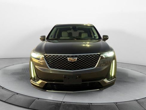 Used 2020 Cadillac XT6 Premium Luxury image 2