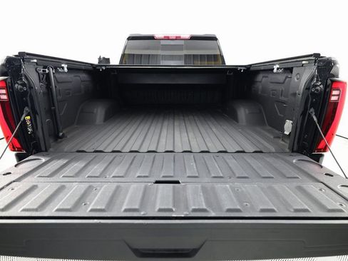 Used 2024 GMC Sierra 2500 Denali Ultimate image 9