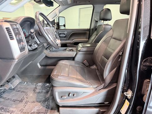 Used 2018 GMC Sierra 2500 Denali w/ Duramax Plus Package AWD/4WD image 33