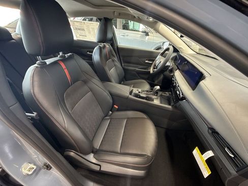 New 2026 Nissan Sentra SR FWD image 25