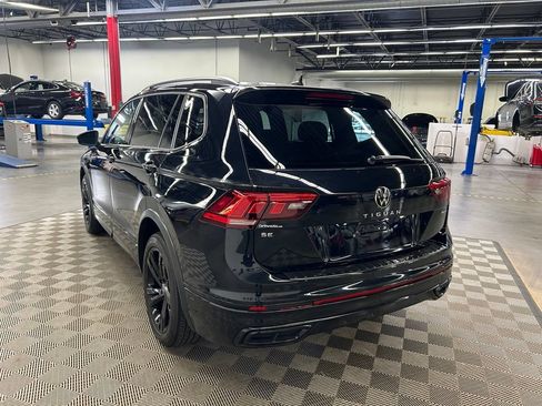 Used 2023 Volkswagen Tiguan SE R-Line AWD/4WD image 5