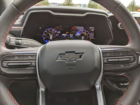 Used 2024 Chevrolet Colorado Z71 w/ Z71 Convenience Package 2 image 13