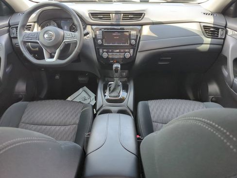 Used 2018 Nissan Rogue SV FWD image 25