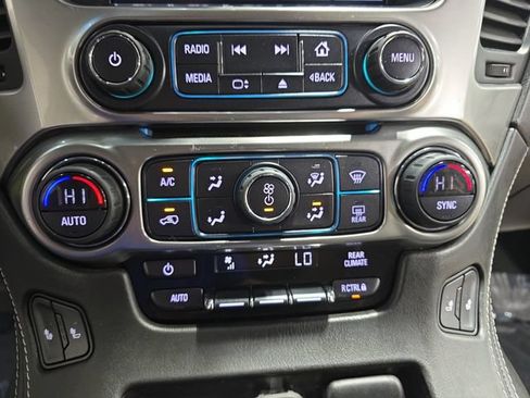 Used 2020 Chevrolet Tahoe LT AWD/4WD image 24