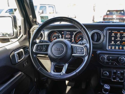 Used 2022 Jeep Wrangler Unlimited Sahara image 14