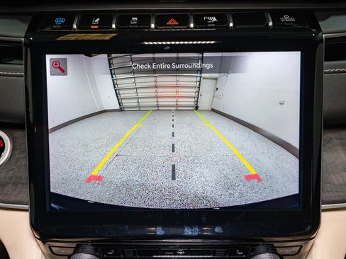 Used 2023 Jeep Grand Cherokee 4WD 4xe image 25