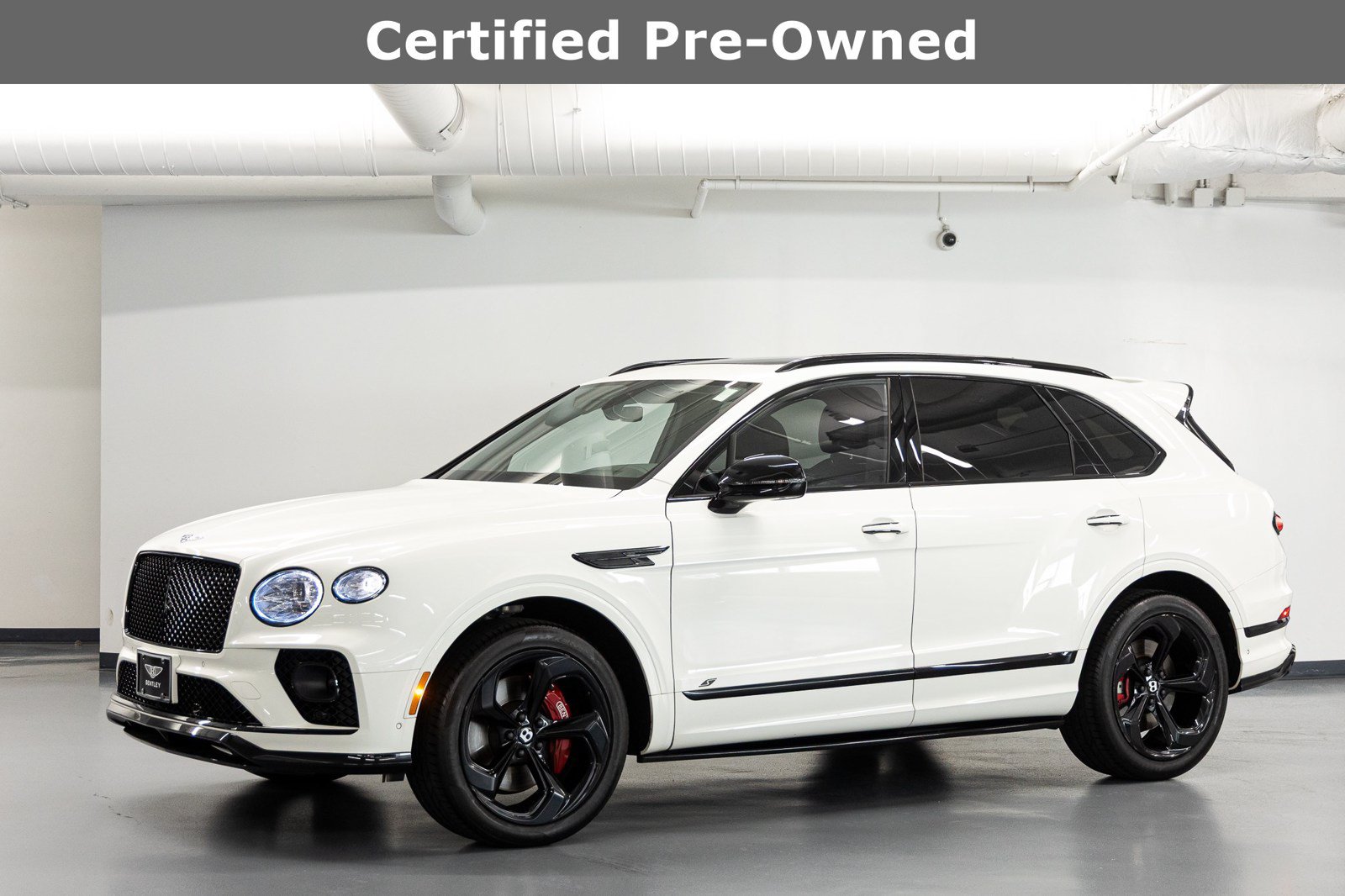 Used 2023 Bentley Bentayga AWD/4WD image 1