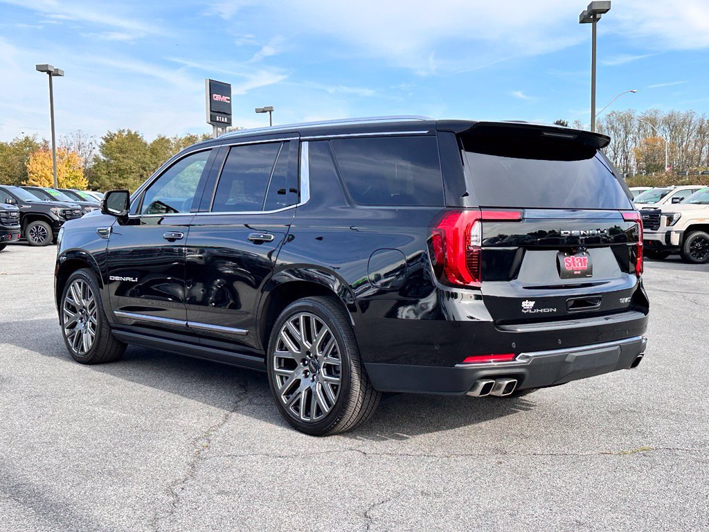 Certified 2025 GMC Yukon Denali Ultimate AWD/4WD image 8