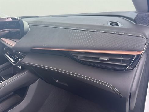 Used 2025 Buick Envision Sport Touring image 19