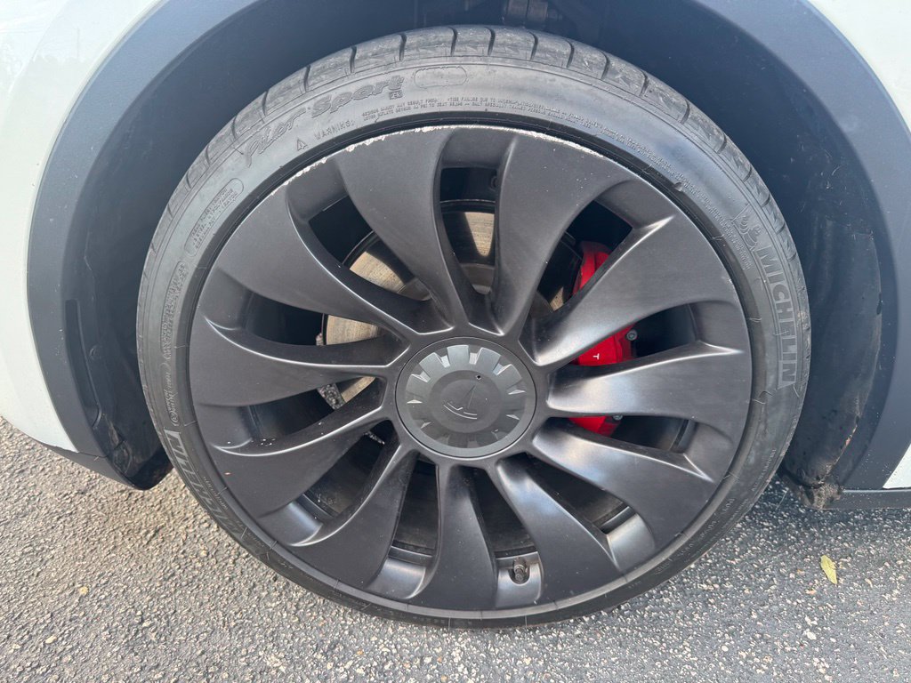 Used 2024 Tesla Model Y Performance AWD/4WD image 7