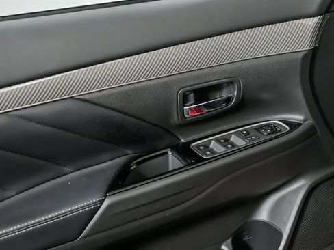 Used 2021 Mitsubishi Outlander SEL image 17