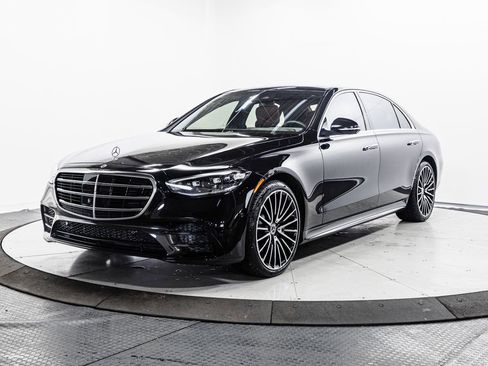 Used 2022 Mercedes-Benz S 580 4MATIC Sedan image 3
