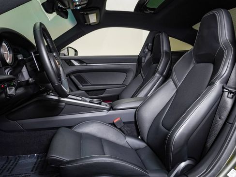 Used 2020 Porsche 911 Carrera S RWD image 5