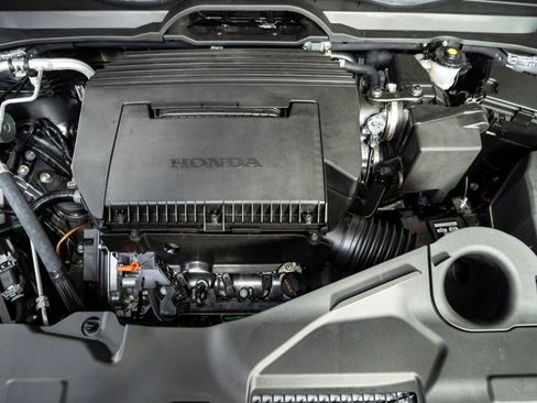 Used 2025 Honda Pilot EX-L image 32