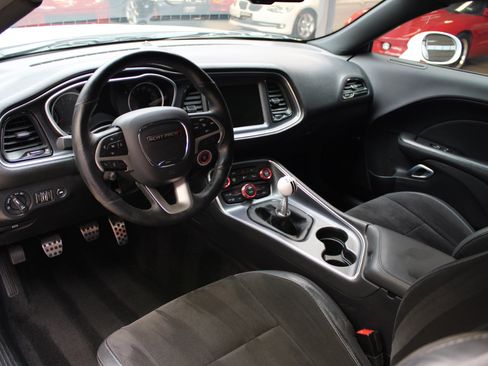 Used 2016 Dodge Challenger R/T Scat Pack w/ Leather Interior Group image 35