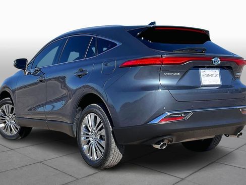 Used 2023 Toyota Venza Limited image 11