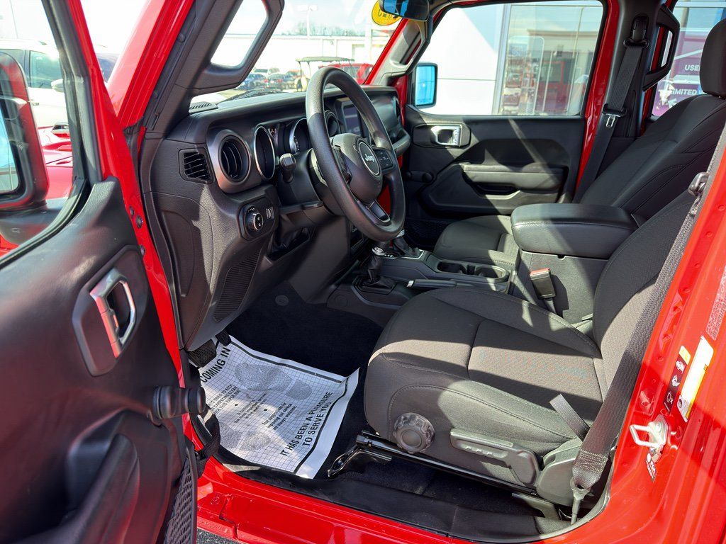 Used 2023 Jeep Gladiator Sport w/ Trailer Tow Package AWD/4WD image 11