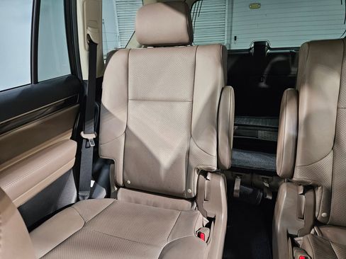 Used 2021 Lexus GX 460 Luxury w/ Sport Design Package image 12