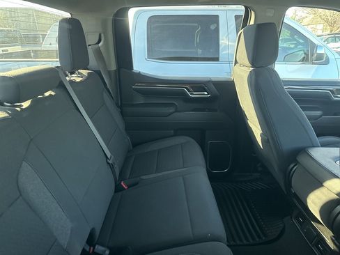 Used 2023 Chevrolet Silverado 1500 LT image 16