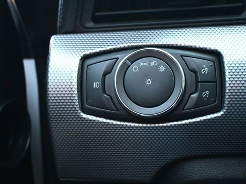 Used 2018 Ford Mustang GT image 33