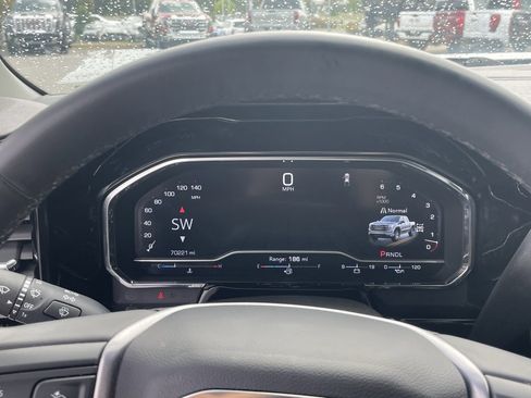 Used 2024 GMC Sierra 1500 Elevation image 13