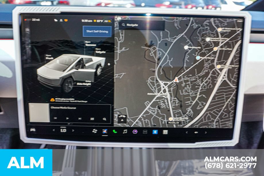 Used 2024 Tesla Cybertruck AWD Crew Cab image 36