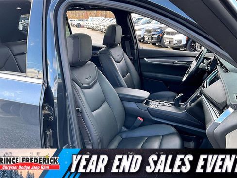 Used 2023 Cadillac XT6 Luxury image 7