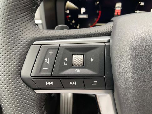 New 2025 Mitsubishi Outlander AWD image 18