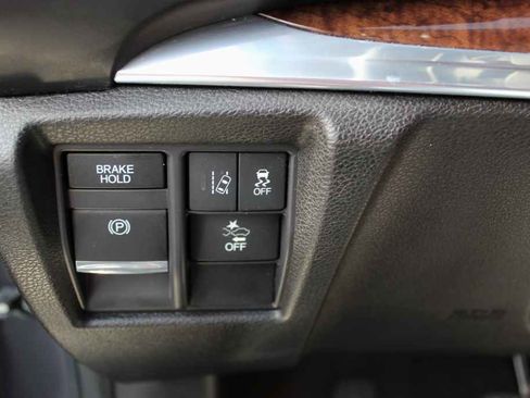 Used 2017 Acura MDX FWD image 13