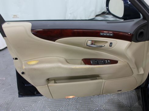 Used 2008 Lexus LS 460 RWD image 6