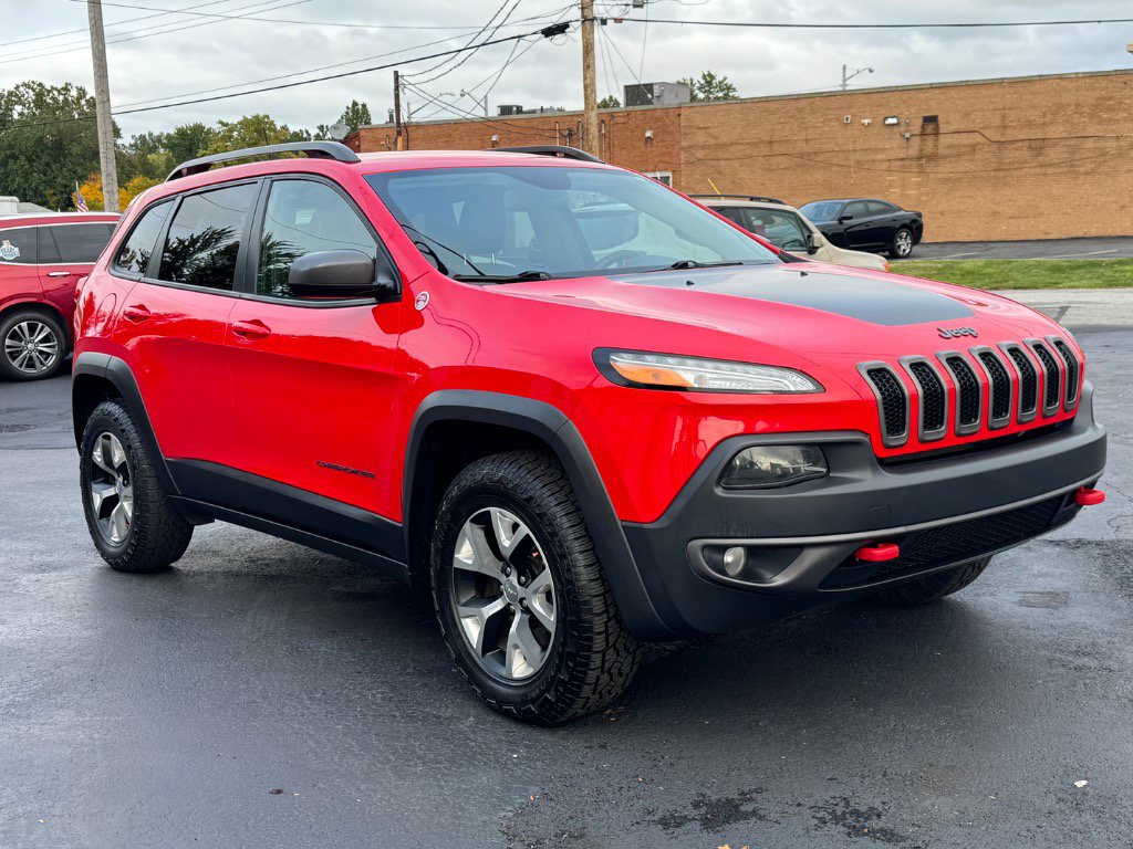 Used 2017 Jeep Cherokee Trailhawk w/ Trailer Tow Group AWD/4WD image 4