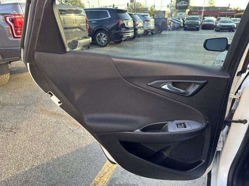 Used 2022 Chevrolet Malibu LT FWD image 28