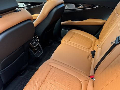 Certified 2023 Lincoln Nautilus Black Label w/ Class II Trailer Tow Package image 12