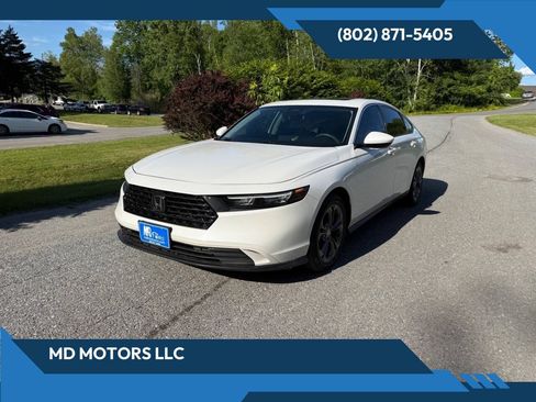 Used 2023 Honda Accord EX image 1