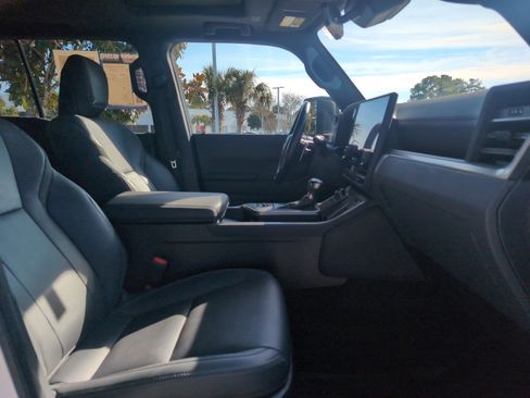 Used 2024 Lexus GX 550 image 33