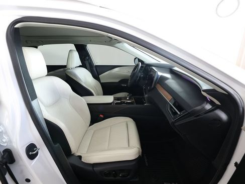 Used 2023 Lexus RX 350 FWD w/ Cold Area Package image 10