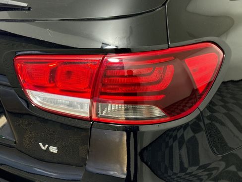 Used 2020 Kia Sorento LX image 33