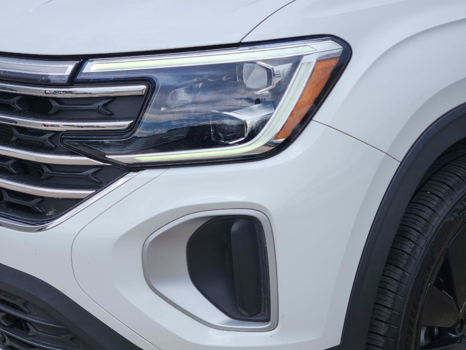 Used 2024 Volkswagen Atlas SE w/ Black Wheel Package FWD image 8