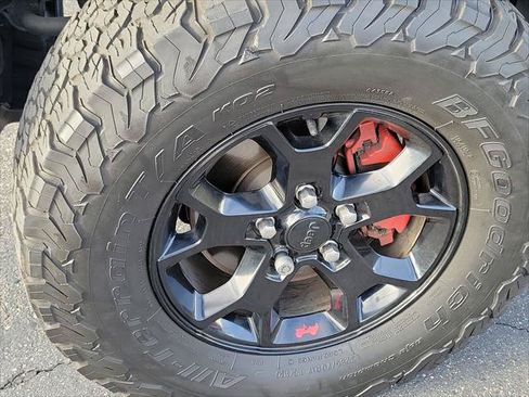 Certified 2022 Jeep Wrangler Unlimited Rubicon AWD/4WD image 6