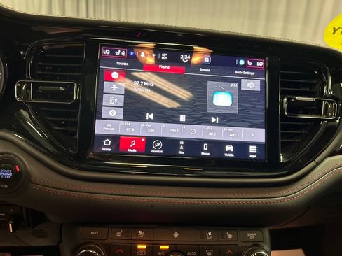 Used 2025 Dodge Durango GT AWD/4WD image 17