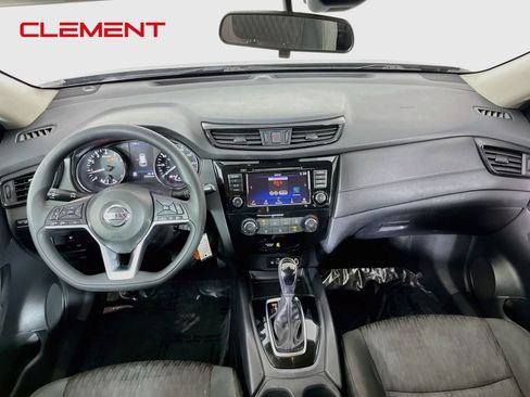 Used 2020 Nissan Rogue S FWD image 12