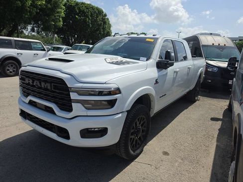 Used 2026 RAM 2500 Limited AWD/4WD image 2
