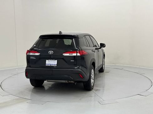Used 2023 Toyota Corolla Cross L image 5
