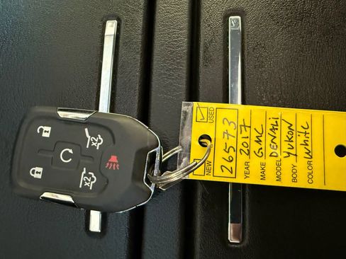 Used 2017 GMC Yukon Denali w/ Open Road Package image 32